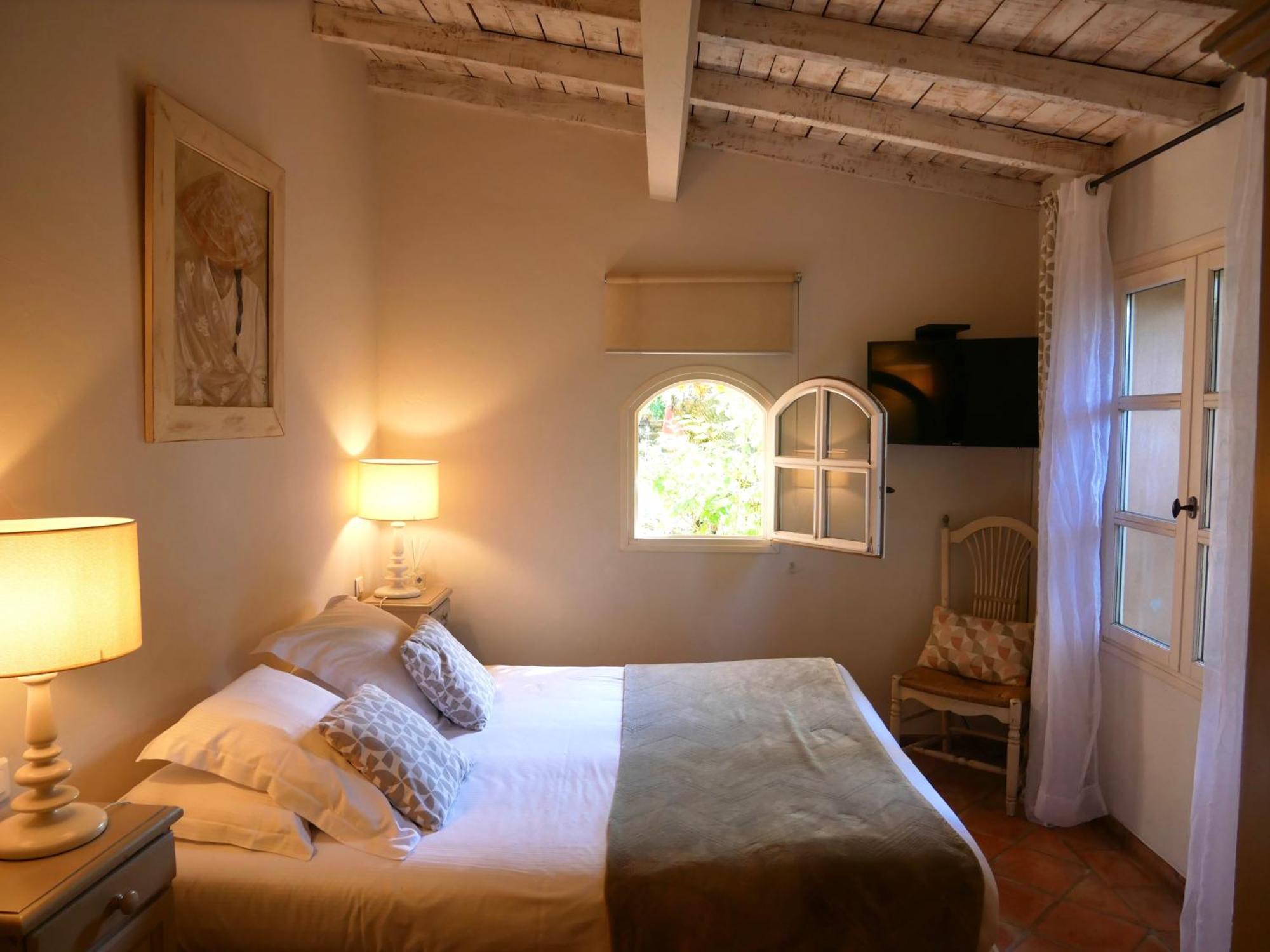 Domaine Les Mesanges Hotel กาสแซ็ง ภายนอก รูปภาพ